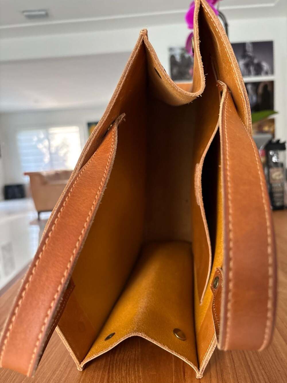 Madewell The Passenger Convertible Leather Tote Bag in English Saddle - Picture 7 of 8